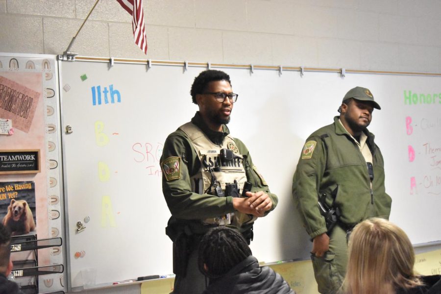 Speaking+to+Mrs.+Hickmans+English+class%2C+Deputy+Keith+Bowman+shares+his+experiences+as+a+law+enforcement+officer.+Bowman%2C+along+with+Deputy+Trayvon+Ragland%2C+answered+questions+posed+by+students+on+how+they+have+encountered+racism+in+their+lives.+